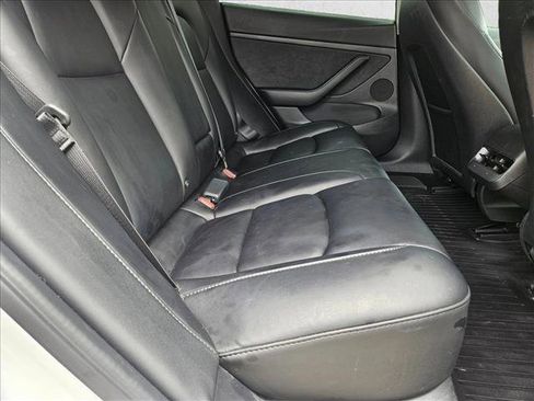 Used 2022 Tesla Model 3 Long Range AWD/4WD image 17