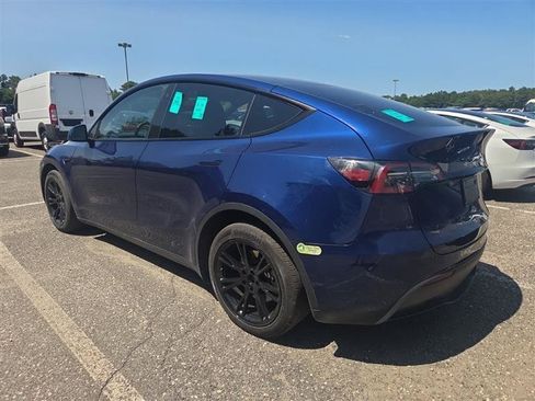 Used 2023 Tesla Model Y Long Range AWD/4WD image 4