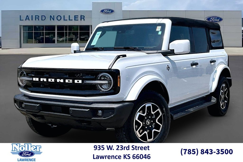 New 2026 Ford Bronco Outer Banks AWD/4WD image 1