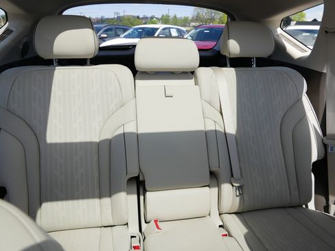 Used 2023 Genesis GV80 2.5T w/ Advanced Package AWD/4WD image 13