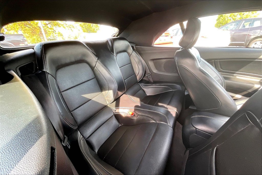 Used 2022 Ford Mustang Premium RWD image 31