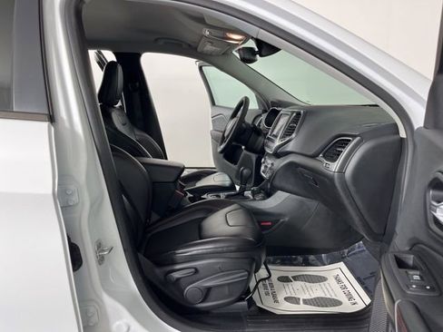 Used 2022 Jeep Cherokee Trailhawk w/ Sound & Nav Group AWD/4WD image 41