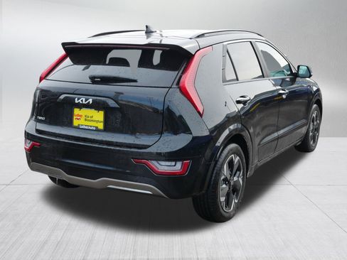 Certified 2024 Kia Niro Wave w/ Wave Preserve Package image 7