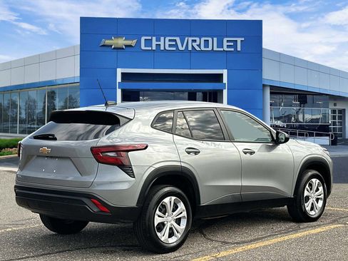 Certified 2024 Chevrolet Trax LS image 6