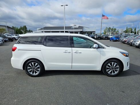 Used 2015 Kia Sedona SX image 11