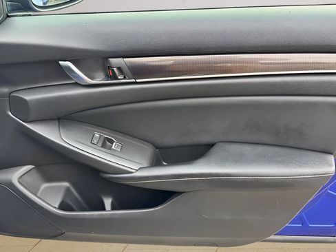 Used 2018 Honda Accord Sport image 24