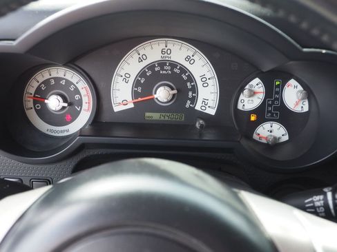 Used 2014 Toyota FJ Cruiser 4WD w/ Upgrade Package image 29