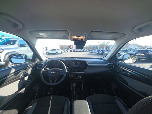 Used 2025 Chevrolet TrailBlazer LT image 10
