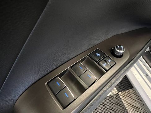 Used 2021 Toyota Camry XLE image 24