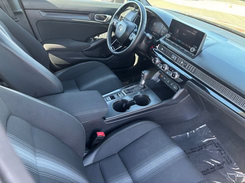 Used 2025 Honda Civic Sport image 13