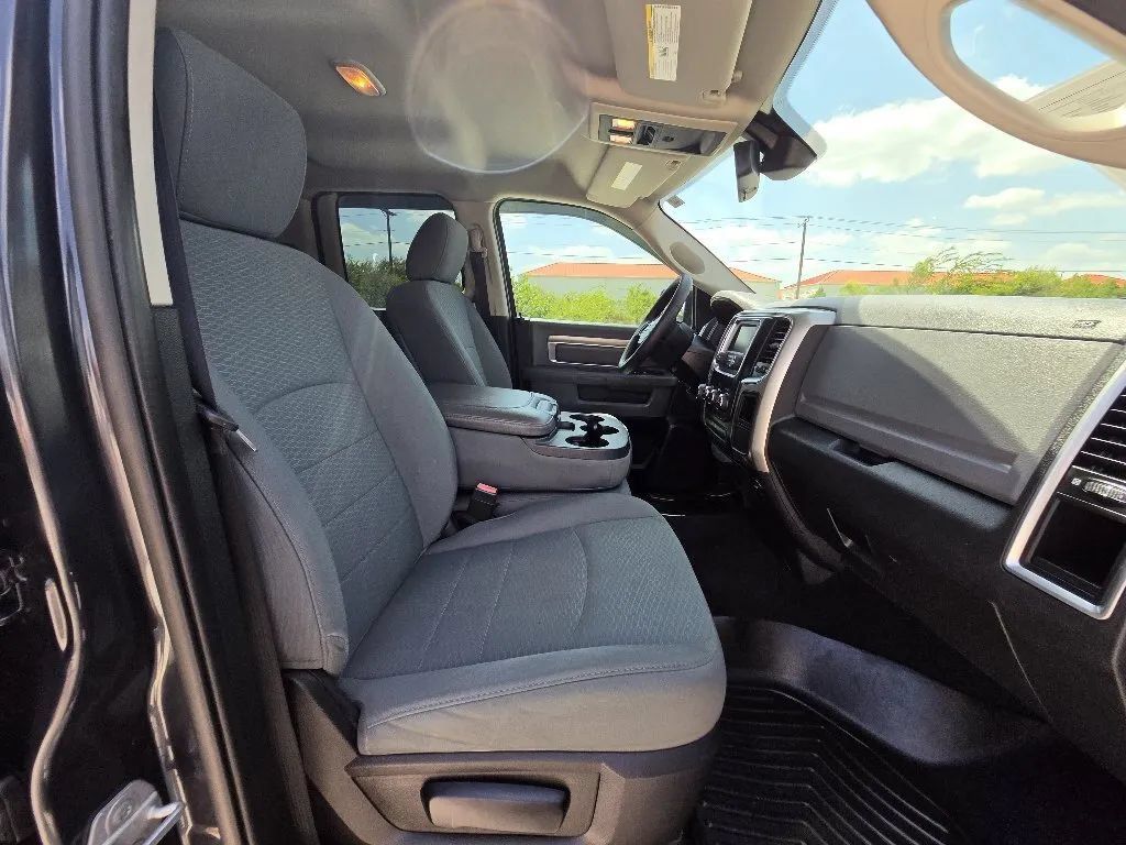 Used 2015 RAM 1500 Classic SLT RWD image 24