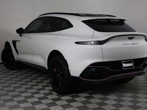 Used 2021 Aston Martin DBX image 3