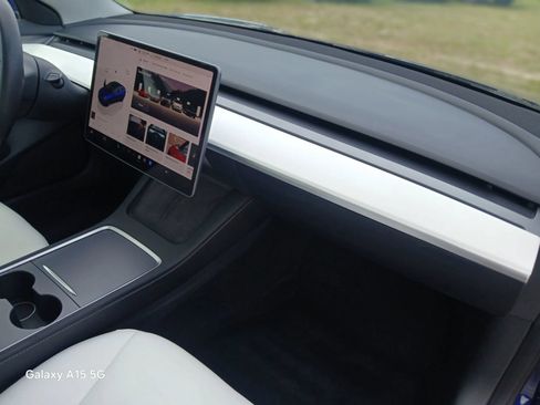 Used 2023 Tesla Model 3 Standard Range RWD image 16
