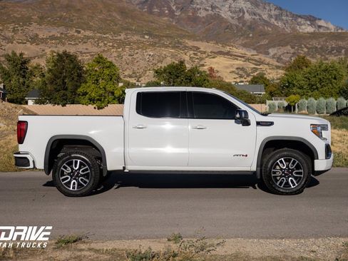 Used 2021 GMC Sierra 1500 AT4 w/ AT4 Premium Package image 11