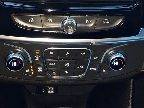 Certified 2023 Chevrolet Traverse RS w/ LPO, Floor Liner Package image 13