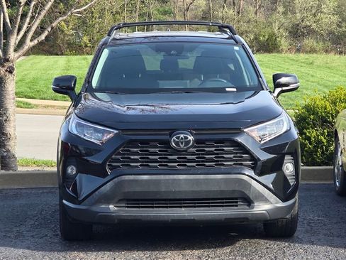 Used 2021 Toyota RAV4 XLE w/ Convenience Package image 2