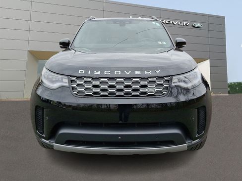 Used 2025 Land Rover Discovery S AWD/4WD image 8