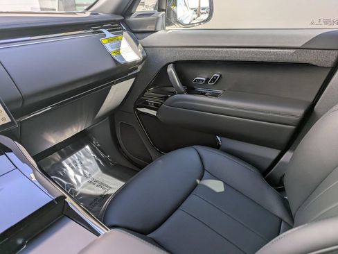 New 2026 Land Rover Range Rover Sport Dynamic SE AWD/4WD image 19