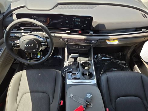 New 2026 Kia Carnival EX FWD image 21