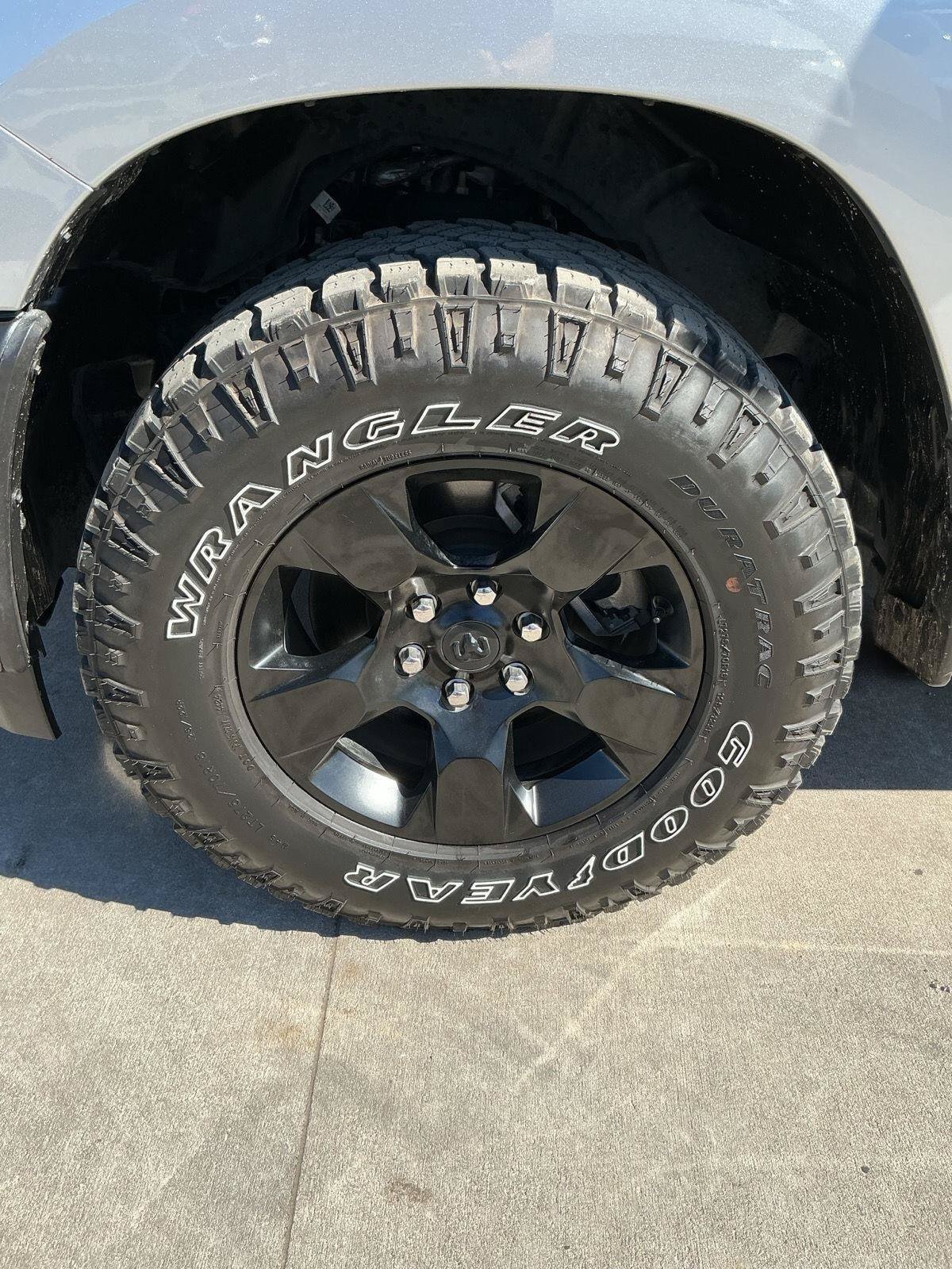 Used 2025 RAM 1500 Warlock AWD/4WD image 10