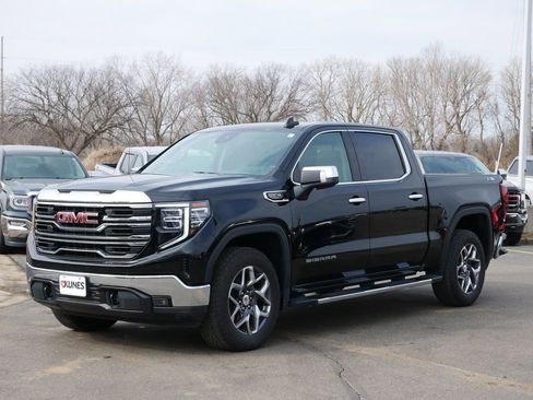 Used 2023 GMC Sierra 1500 SLT w/ SLT Premium Package image 3