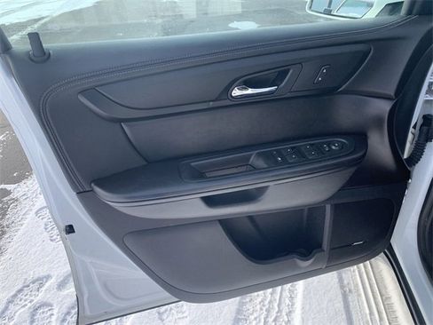 Used 2017 Chevrolet Traverse LT image 20
