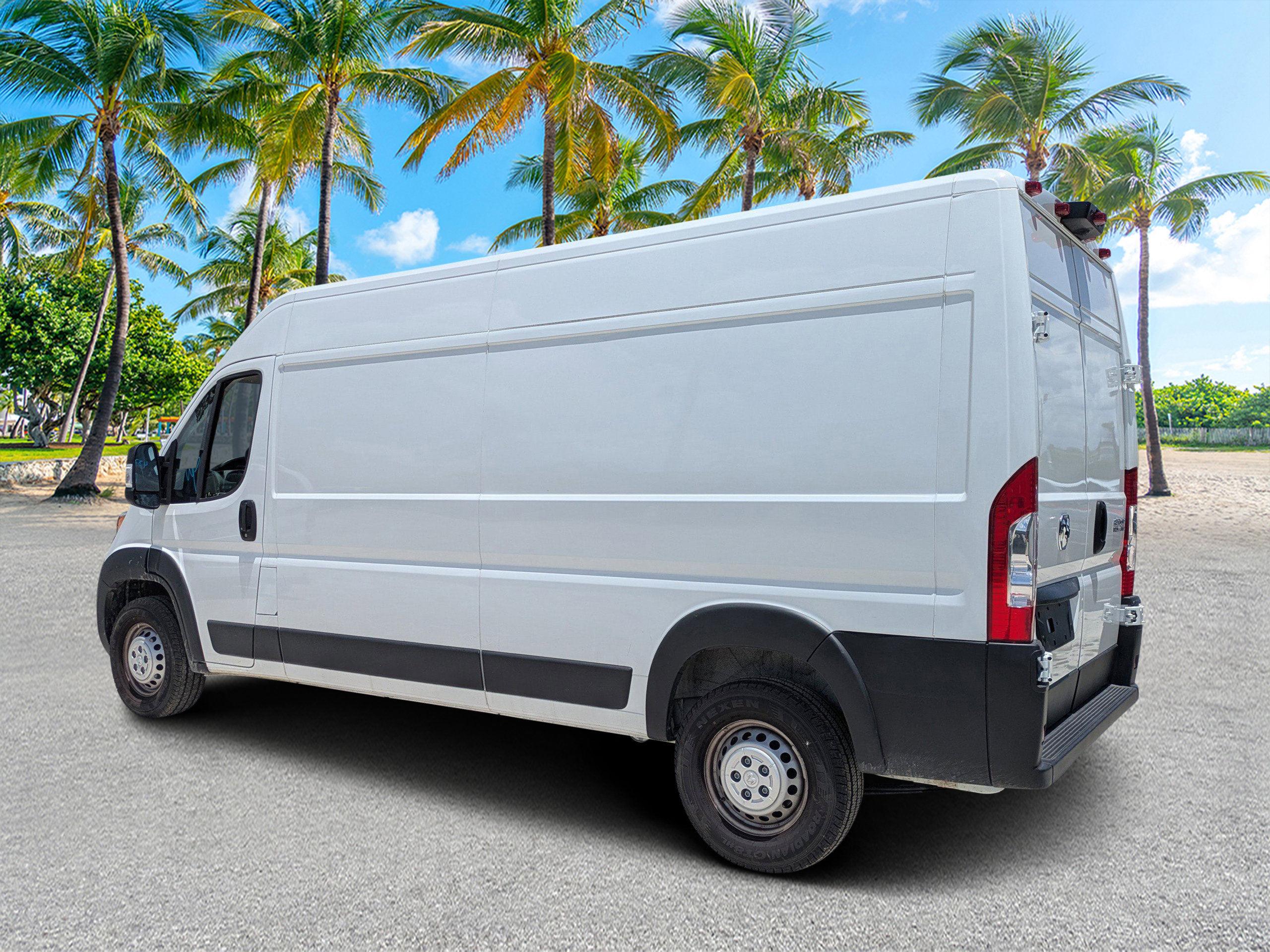 Used 2026 RAM ProMaster 2500 w/ Convenience Group FWD image 6