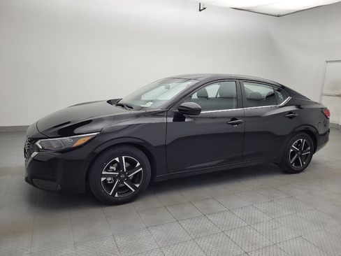Used 2025 Nissan Sentra SV FWD image 2