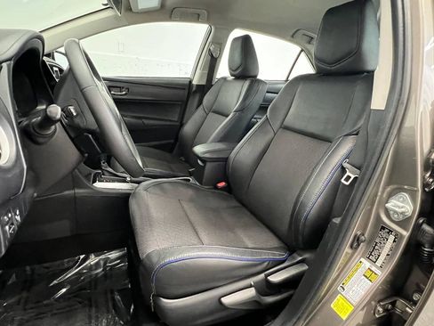 Used 2017 Toyota Corolla SE FWD image 8