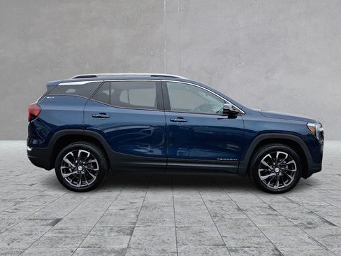Used 2023 GMC Terrain SLT AWD/4WD image 4
