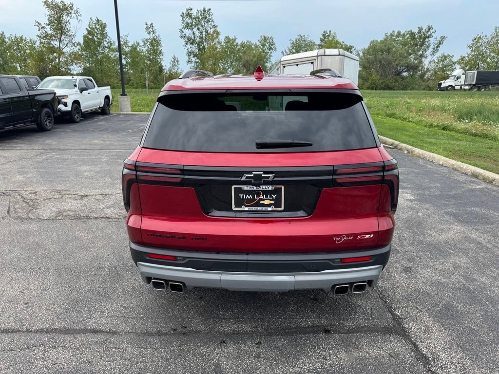 Certified 2025 Chevrolet Traverse Z71 w/ Driver Confidence Package AWD/4WD image 6