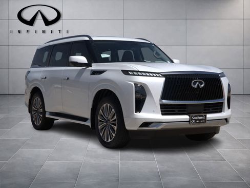 New 2026 INFINITI QX80 Luxe RWD image 3