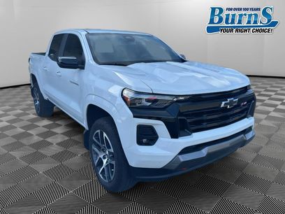 Used 2024 Chevrolet Colorado Z71 w/ Z71 Convenience Package 2