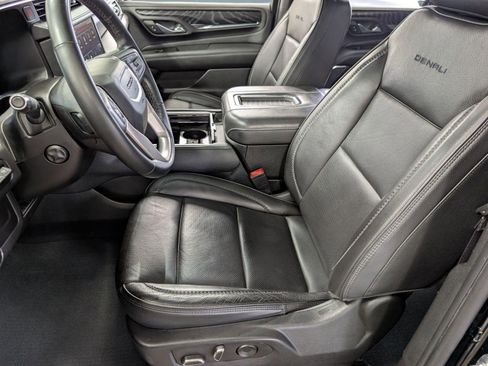 Used 2023 GMC Yukon Denali image 5