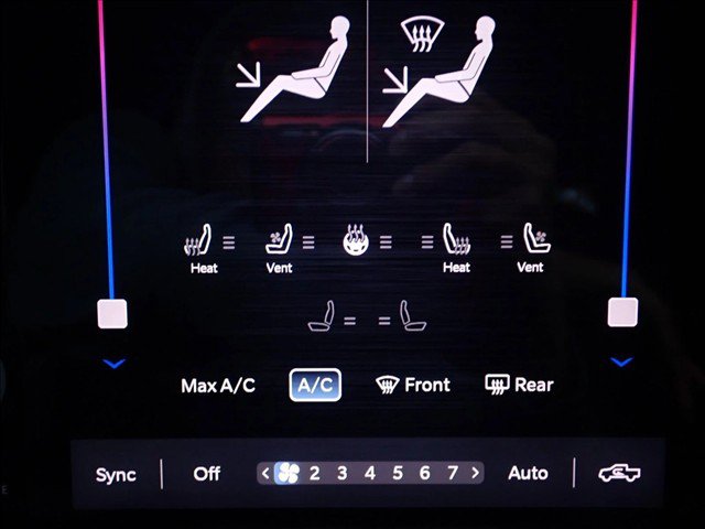Used 2025 RAM 1500 Limited AWD/4WD image 17