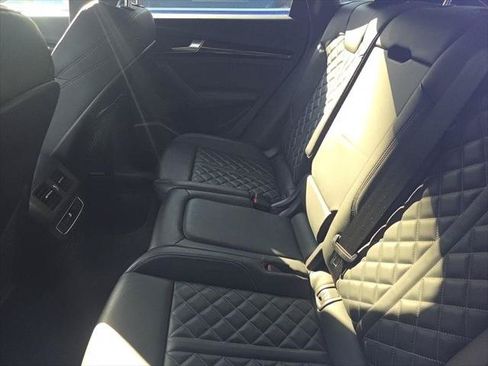 Used 2023 Audi SQ5 Premium Plus w/ Premium Plus Package AWD/4WD image 19
