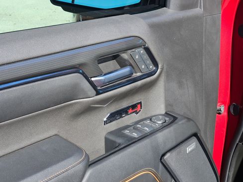 Used 2024 GMC Sierra 1500 AT4 w/ Technology Package image 12