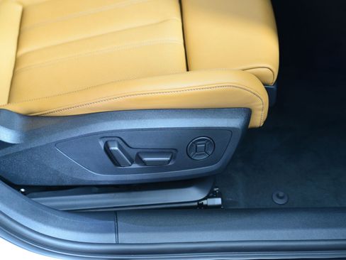 New 2026 Audi A6 Premium Plus AWD/4WD image 10