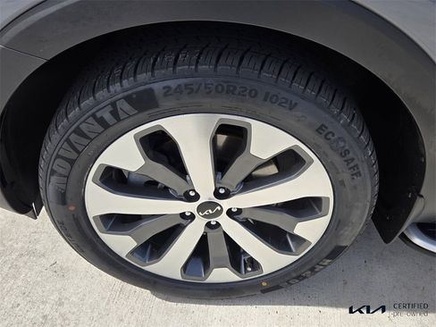 Certified 2022 Kia Telluride EX w/ EX Premium Package image 10