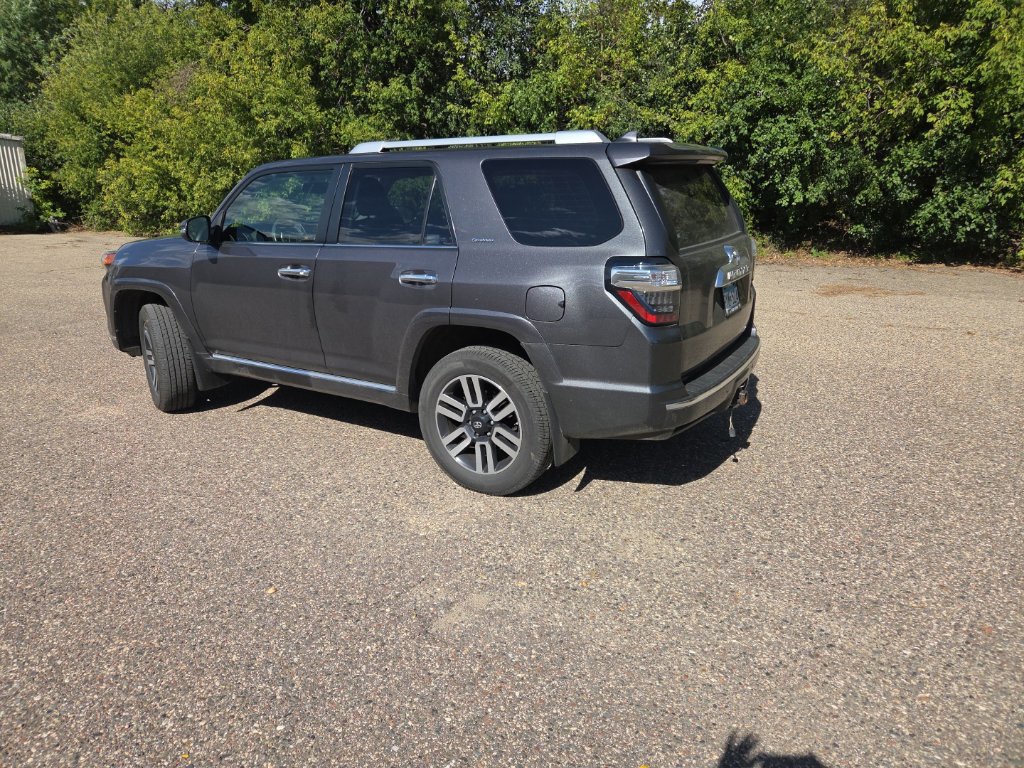 Used 2018 Toyota 4Runner Limited AWD/4WD image 8