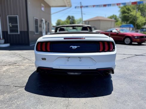 Used 2018 Ford Mustang Premium RWD image 7