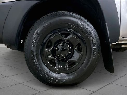 Used 2011 Toyota Tacoma 4x4 Double Cab image 10