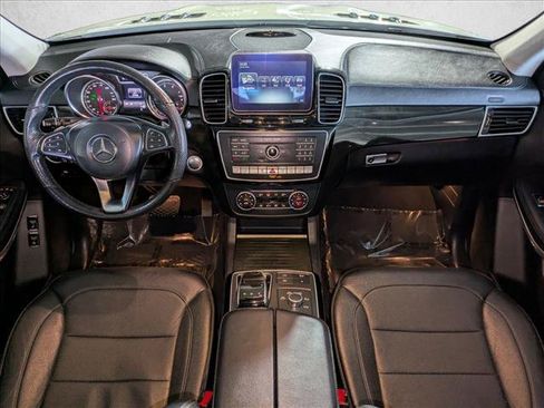 Used 2017 Mercedes-Benz GLS 550 4MATIC image 17