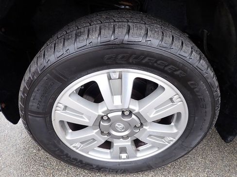 Used 2016 Toyota Tundra 1794 Edition image 12