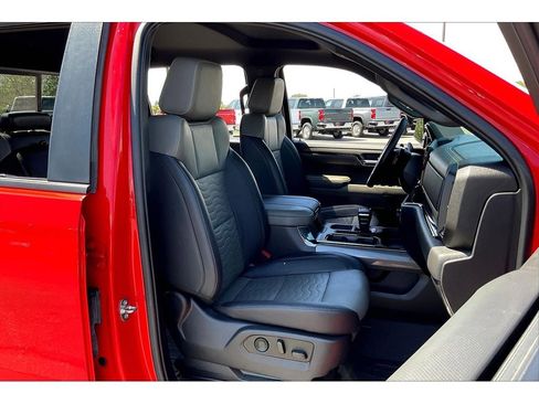 Used 2023 Chevrolet Silverado 1500 ZR2 w/ Technology Package image 7