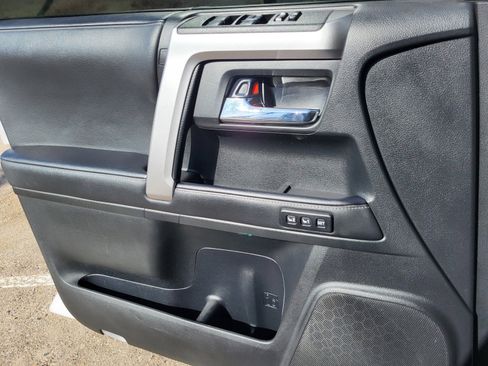 Used 2020 Toyota 4Runner Limited image 14