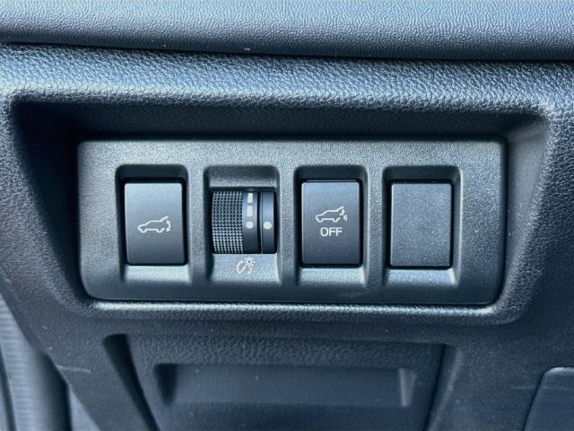 Certified 2025 Subaru Outback Limited AWD/4WD image 12