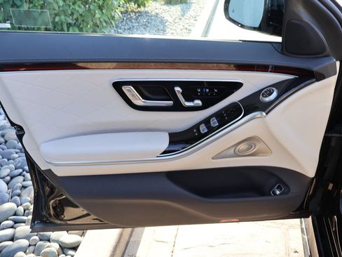 Used 2024 Mercedes-Benz S 580 4MATIC Sedan image 19