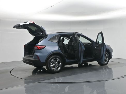 Used 2025 Ford Escape ST-Line image 6