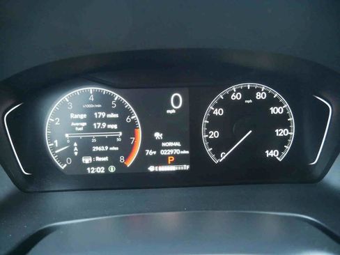 Used 2025 Honda Pilot Touring image 39